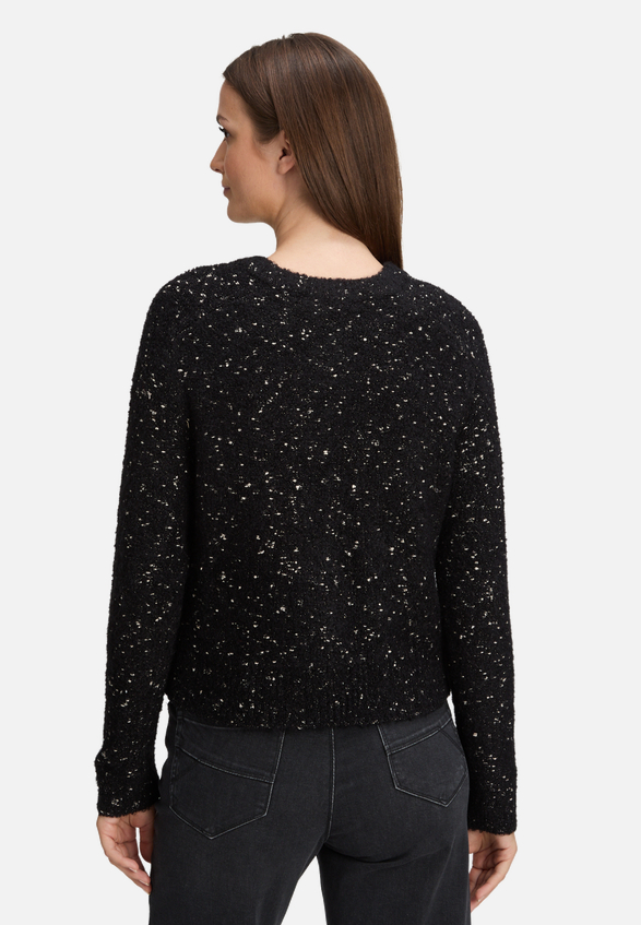 Strick-Cardigan mit Lurexfaden / Modellfoto Rückseite
