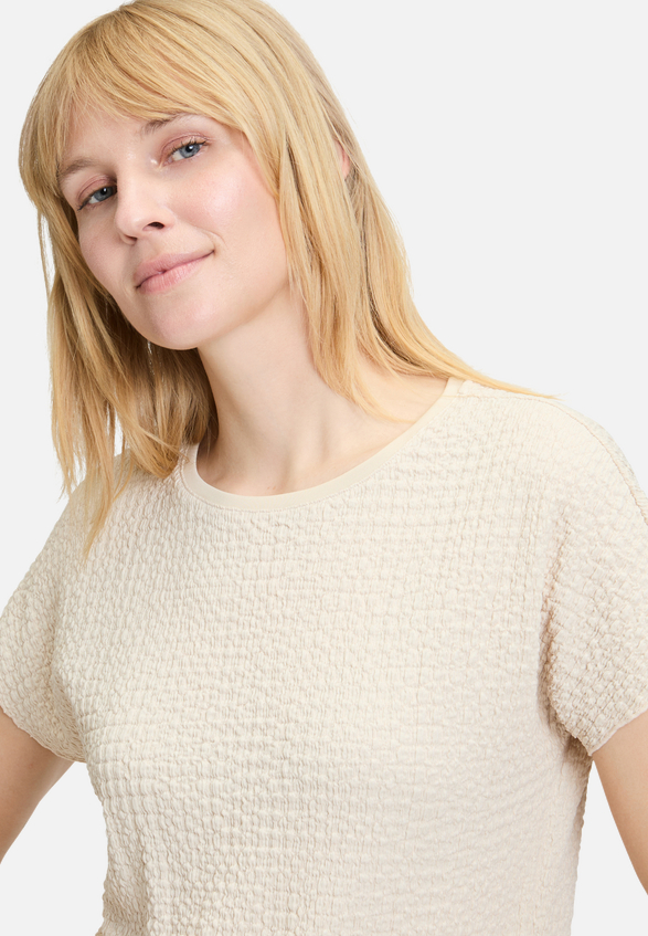 Strukturshirt mit U-Boot-Ausschnitt / Detailbild