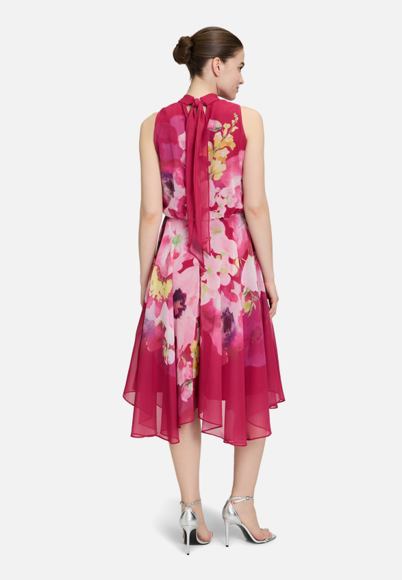 Chiffonkleid ohne Arm / Modellfoto Rückseite