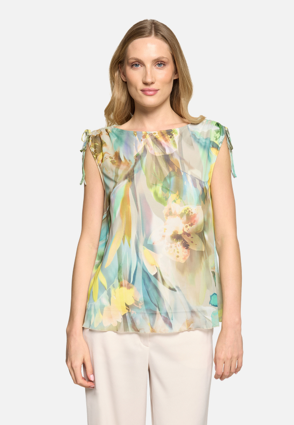 Mesh-Shirt mit Raffung / Modellfoto Vorderseite