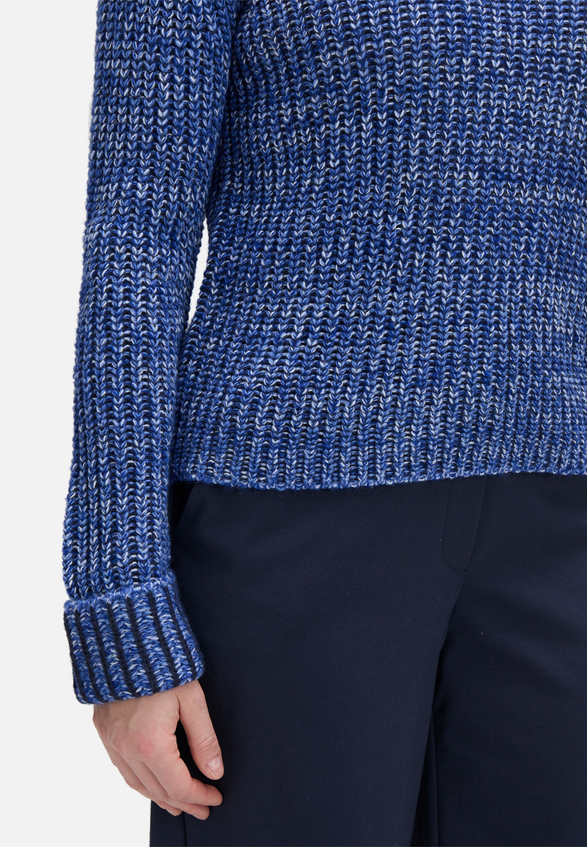 Strickpullover mit Struktur / Detailbild