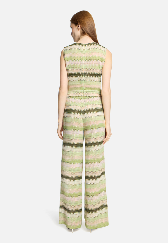 Jumpsuit mit Bindegürtel / Modellfoto Rückseite