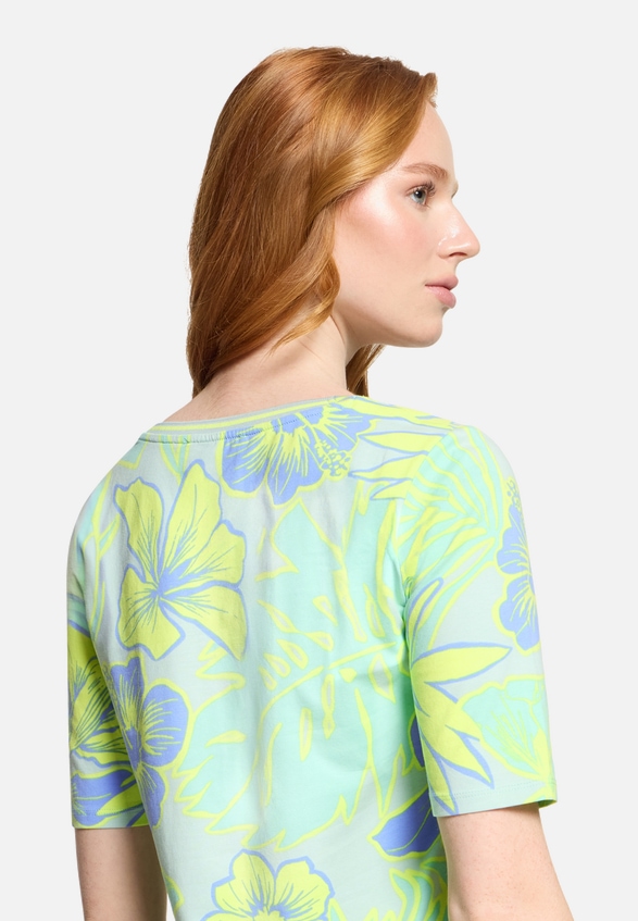 Basic Shirt mit Blumenprint / Detailbild