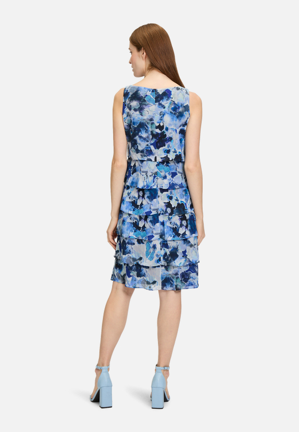 Cocktailkleid mit Volant / Modellfoto Rückseite