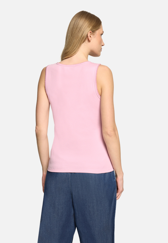 Basic-Top mit Rundhalsausschnitt / Modellfoto Rückseite