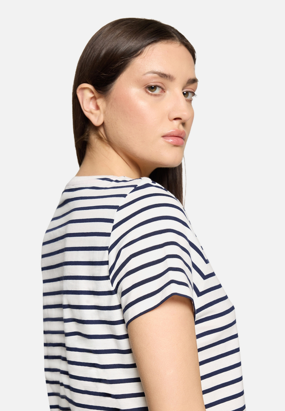 Kurzarm-Shirt mit Rundhalsausschnitt / Detailbild