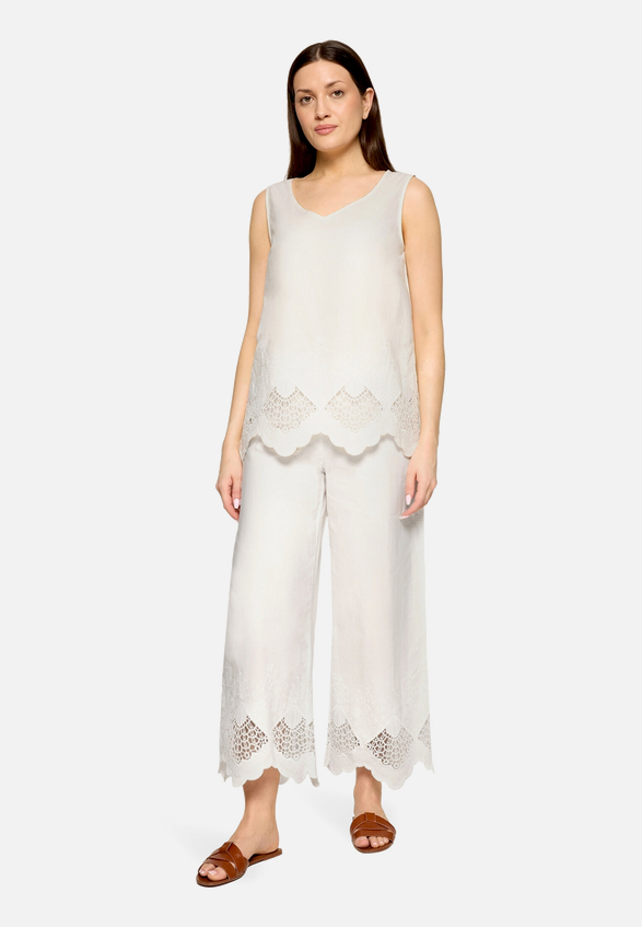 Culotte mit Gummizug / Modellfoto Vorderseite (Outfit)