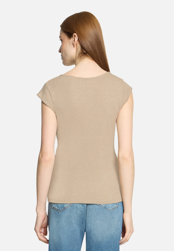 Kurzarm-Shirt mit Lurexfaden / Modellfoto Rückseite