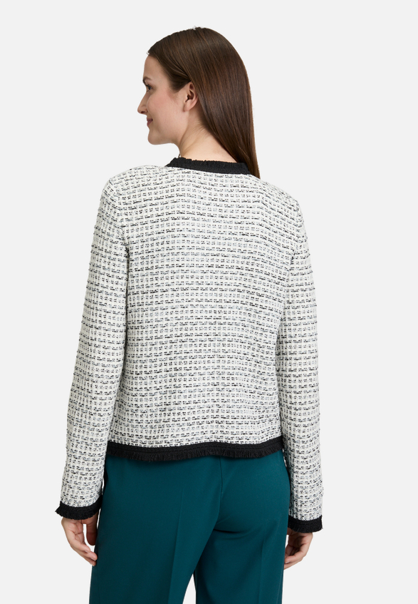 Strick-Cardigan mit Fransen / Modellfoto Rückseite