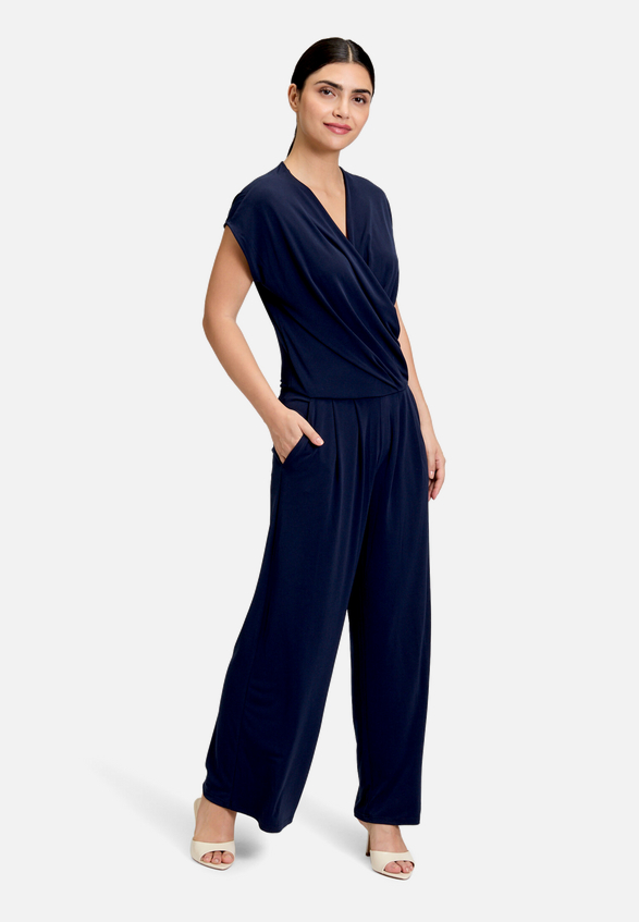 Jumpsuit in 7/8 Länge / Modellfoto Vorderseite