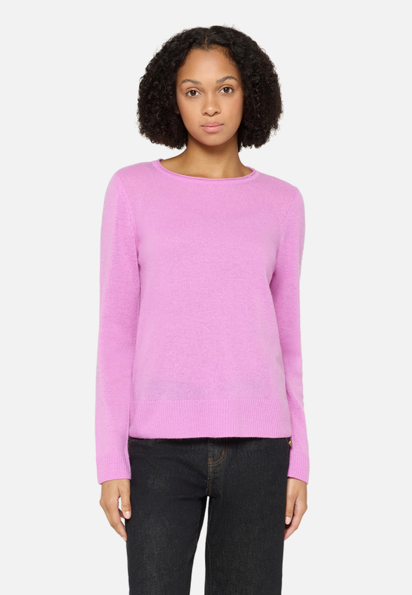 Kaschmir-Pullover mit Rundhalsausschnitt / Modellfoto Vorderseite