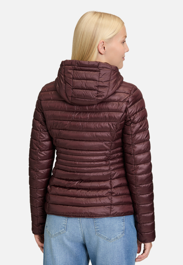 Steppjacke mit Reißverschlusstaschen / Modellfoto Rückseite