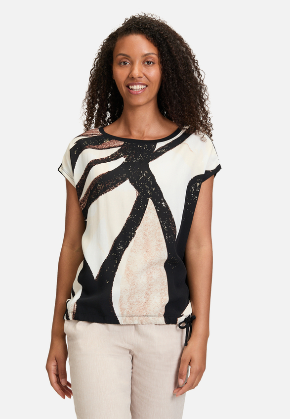 Casual-Shirt mit Print / Modellfoto Vorderseite