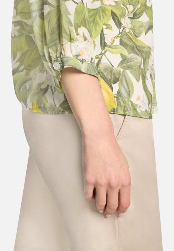 Casual-Bluse mit Knopfleiste / Detailbild