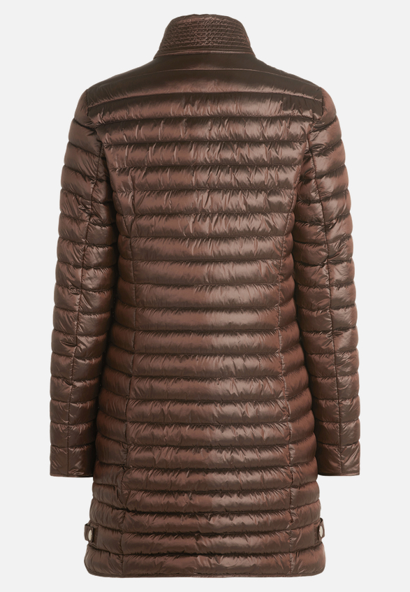 Steppjacke mit Reißverschlusstaschen / Rückseite