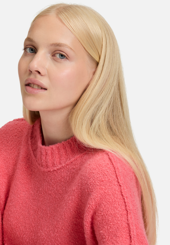 Strickpullover mit Fledermausärmeln / Detailbild
