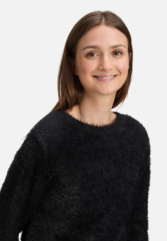 Strickpullover mit V-Ausschnitt / Detailbild