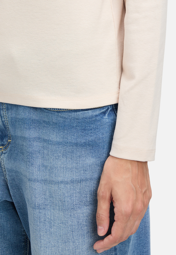 Langarm-Shirt mit Kragen / Detailbild