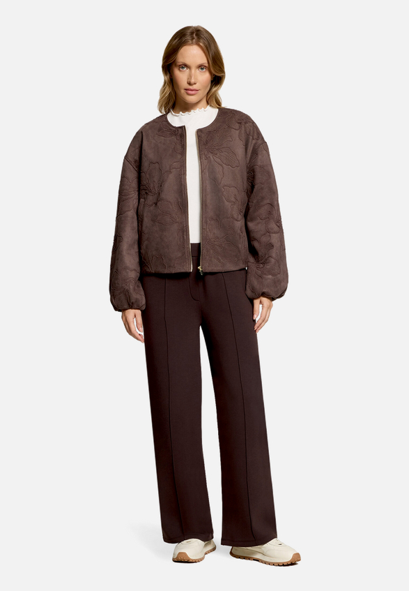 Blouson mit Eingrifftaschen / Modellfoto Vorderseite (Outfit)