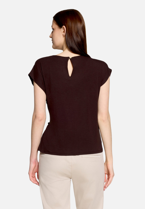 Blusenshirt kurzarm / Modellfoto Rückseite