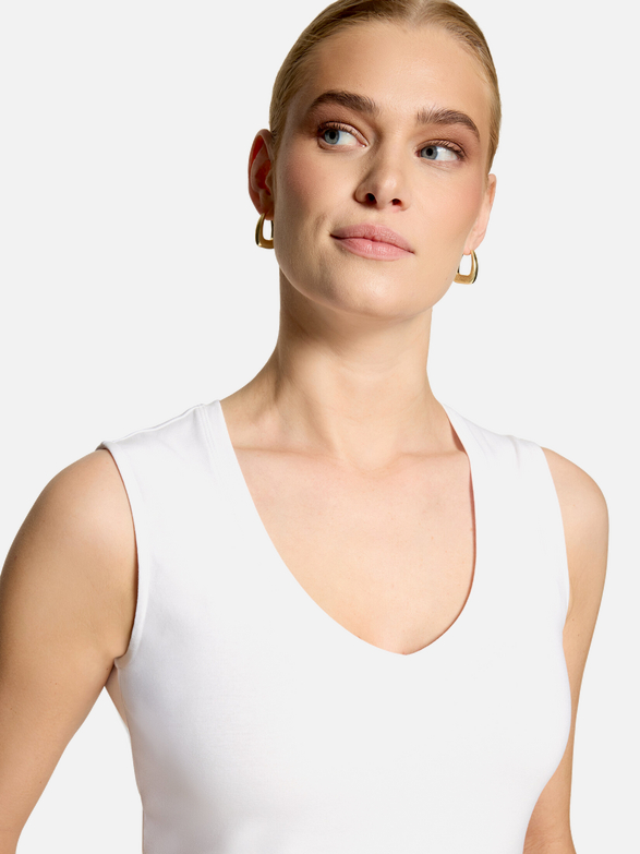 Basic-Top mit V-Ausschnitt  / Detailbild