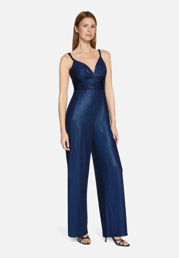 Jumpsuit mit Glanzeffekt / Modellfoto Vorderseite (Outfit)