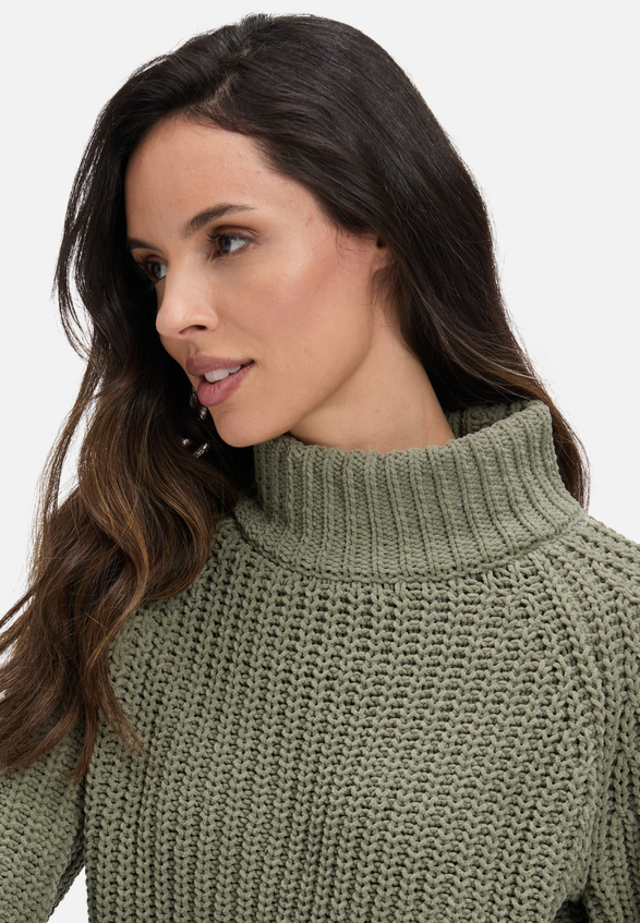 Strickpullover mit Stehkragen / Detailbild