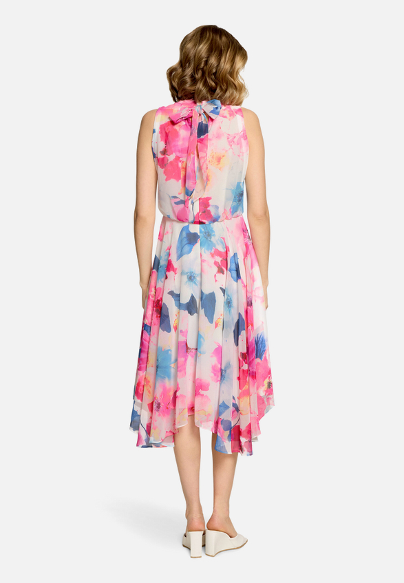 Chiffonkleid ohne Arm / Modellfoto Rückseite