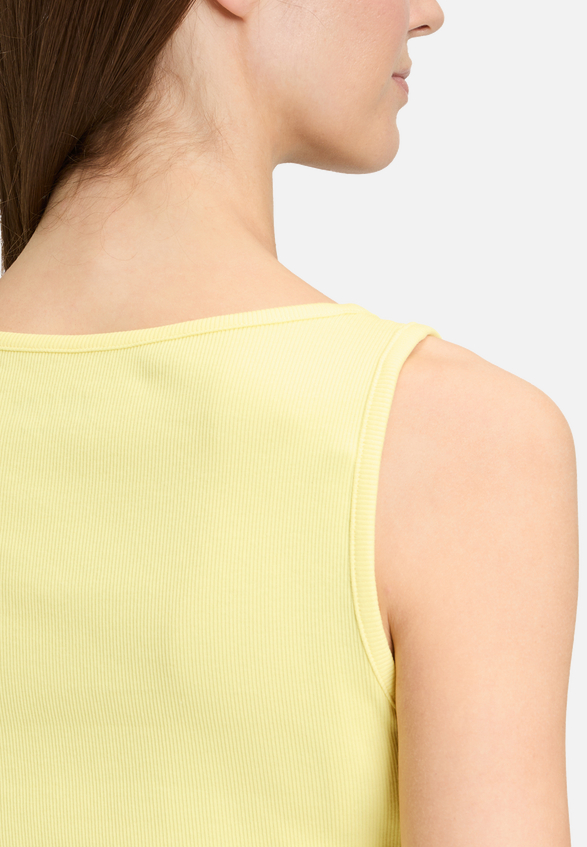 Basic-Top mit Rundhalsausschnitt / Detailbild