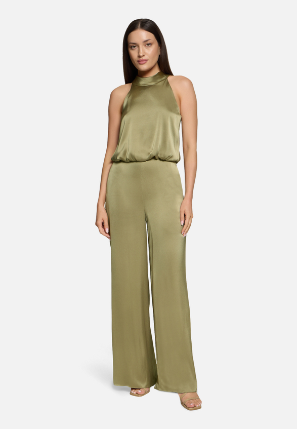 Jumpsuit mit Taschen / Modellfoto Vorderseite