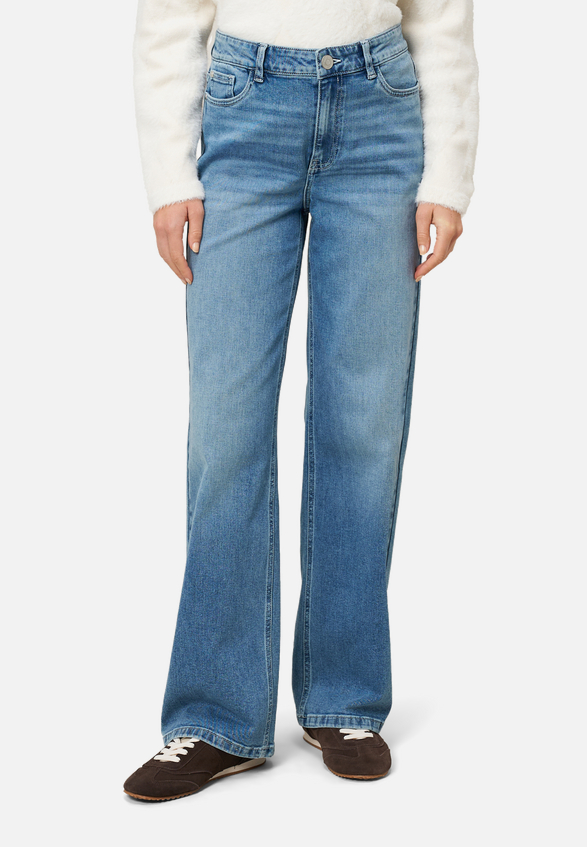Jeans Style Witney hell 32 Inch / Modellfoto Vorderseite