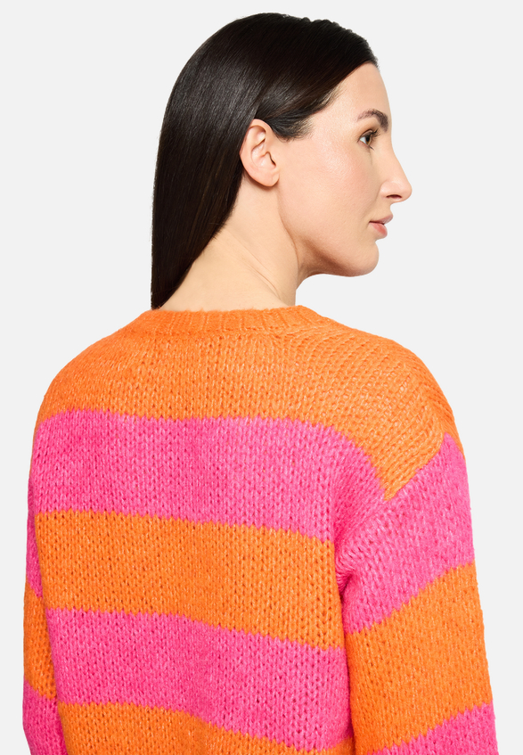Strickpullover mit Rundhalsausschnitt / Detailbild