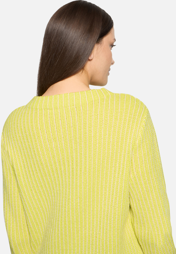 Strickpullover mit Strickdetails / Detailbild