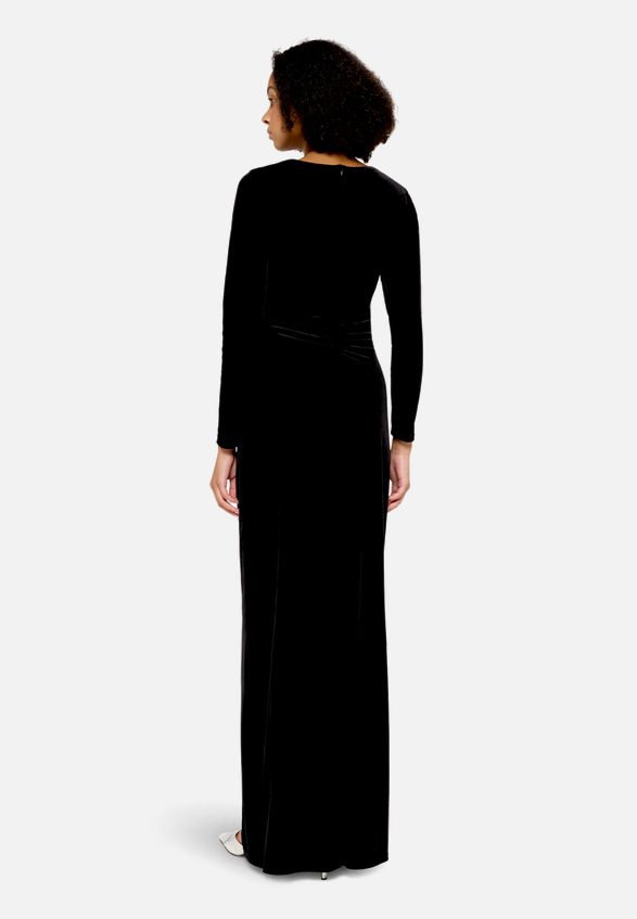 Abendkleid langarm / Modellfoto Rückseite