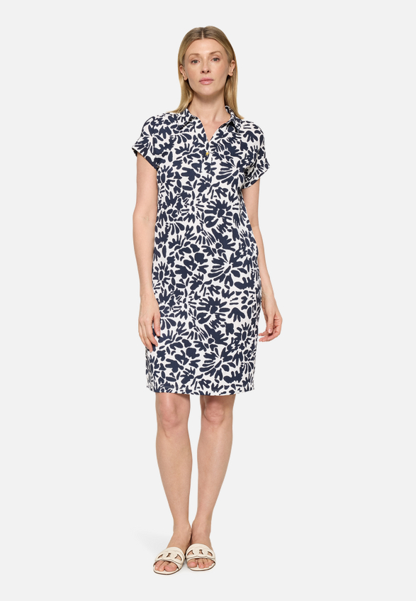 Casual-Kleid mit überschnittenen Ärmeln / Modellfoto Vorderseite