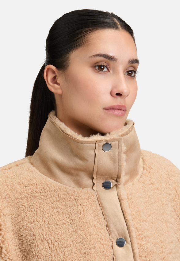Outdoorjacke mit Plüsch / Detailbild
