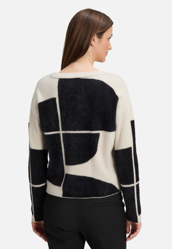Strickpullover mit Jacquard / Modellfoto Rückseite