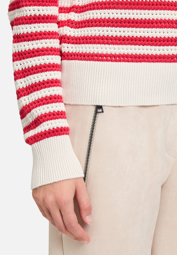 Strickpullover mit Struktur / Detailbild