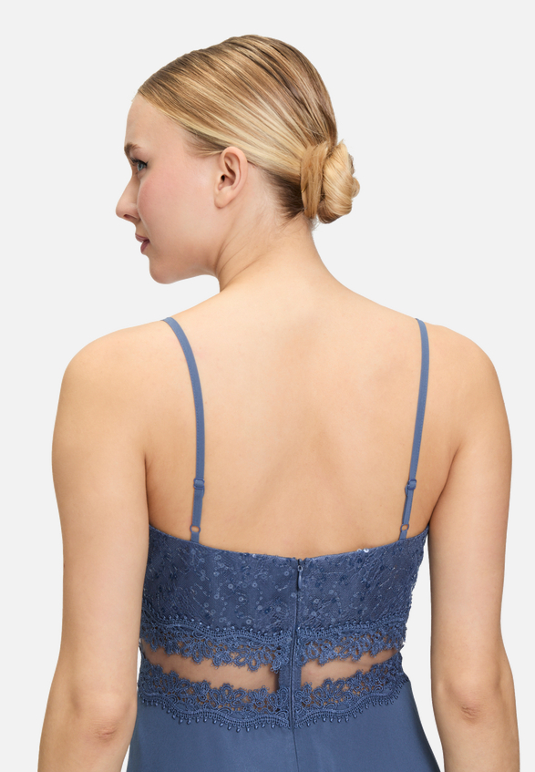 Abendkleid mit Spitze / Detailbild