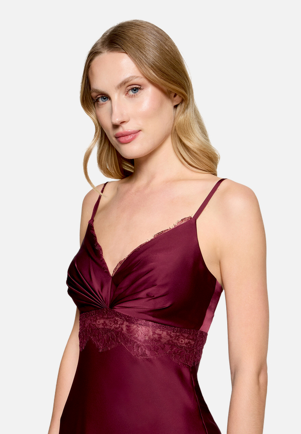 Abendkleid schmal geschnitten / Detailbild