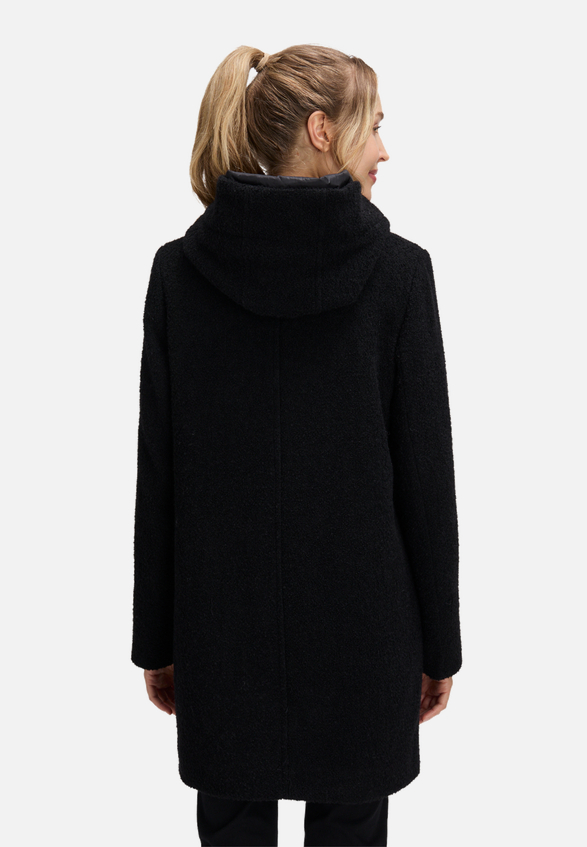Wolljacke mit Kapuze / Modellfoto Rückseite