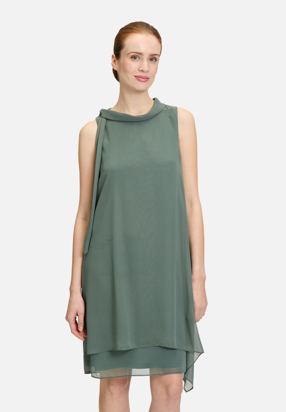 Cocktailkleid ohne Arm / Modellfoto Vorderseite