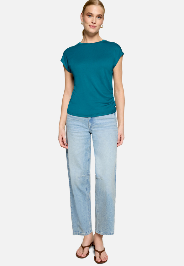 Halbarm-Shirt kurzarm / Modellfoto Vorderseite (Outfit)