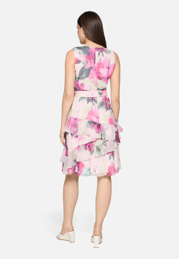 Cocktailkleid mit Volant / Modellfoto Rückseite