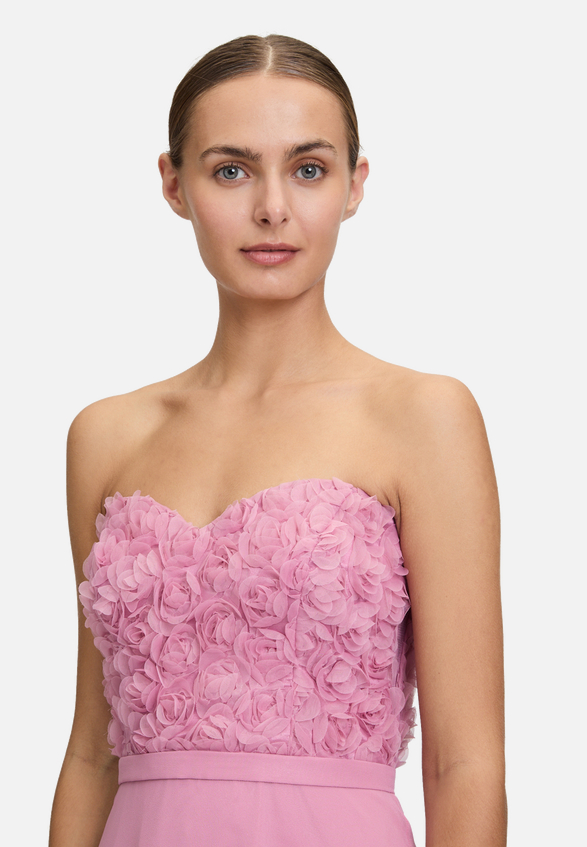 Abendkleid mit Cut-Outs / Detailbild