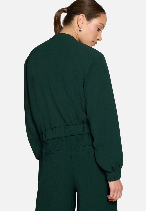 Bomberjacke mit Klappentaschen / Modellfoto Rückseite
