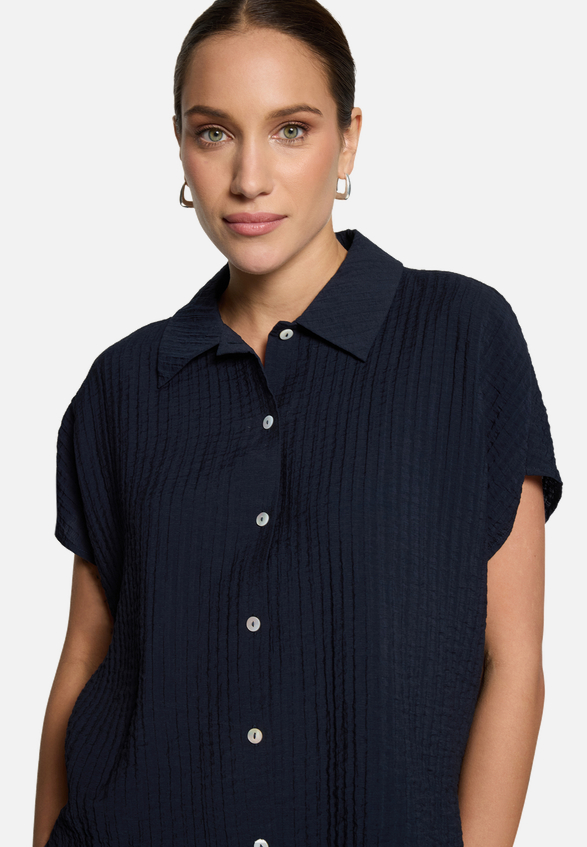 Hemdbluse  kurzarm Crinkle-Struktur / Detailbild