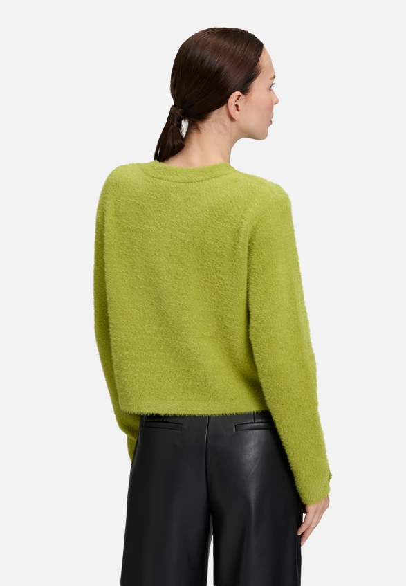 Casual-Strickjacke mit Knopfleiste / Modellfoto Rückseite