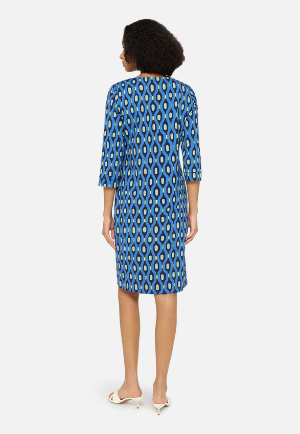 Casual-Kleid mit Muster / Modellfoto Rückseite