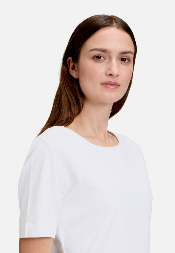 Basic Shirt mit Rundhalsausschnitt / Detailbild